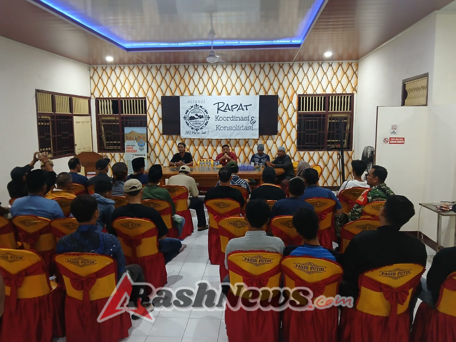 Jaga Keamanan Wilayah, Personel Koramil 1628-02/Sekongkang Gelar Patroli Malam