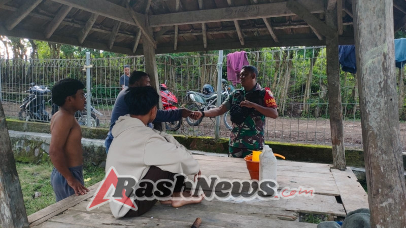 Babinsa 1628-04/Poto Tano Aktif Monitoring Desa Binaan untuk Ciptakan Lingkungan Kondusif