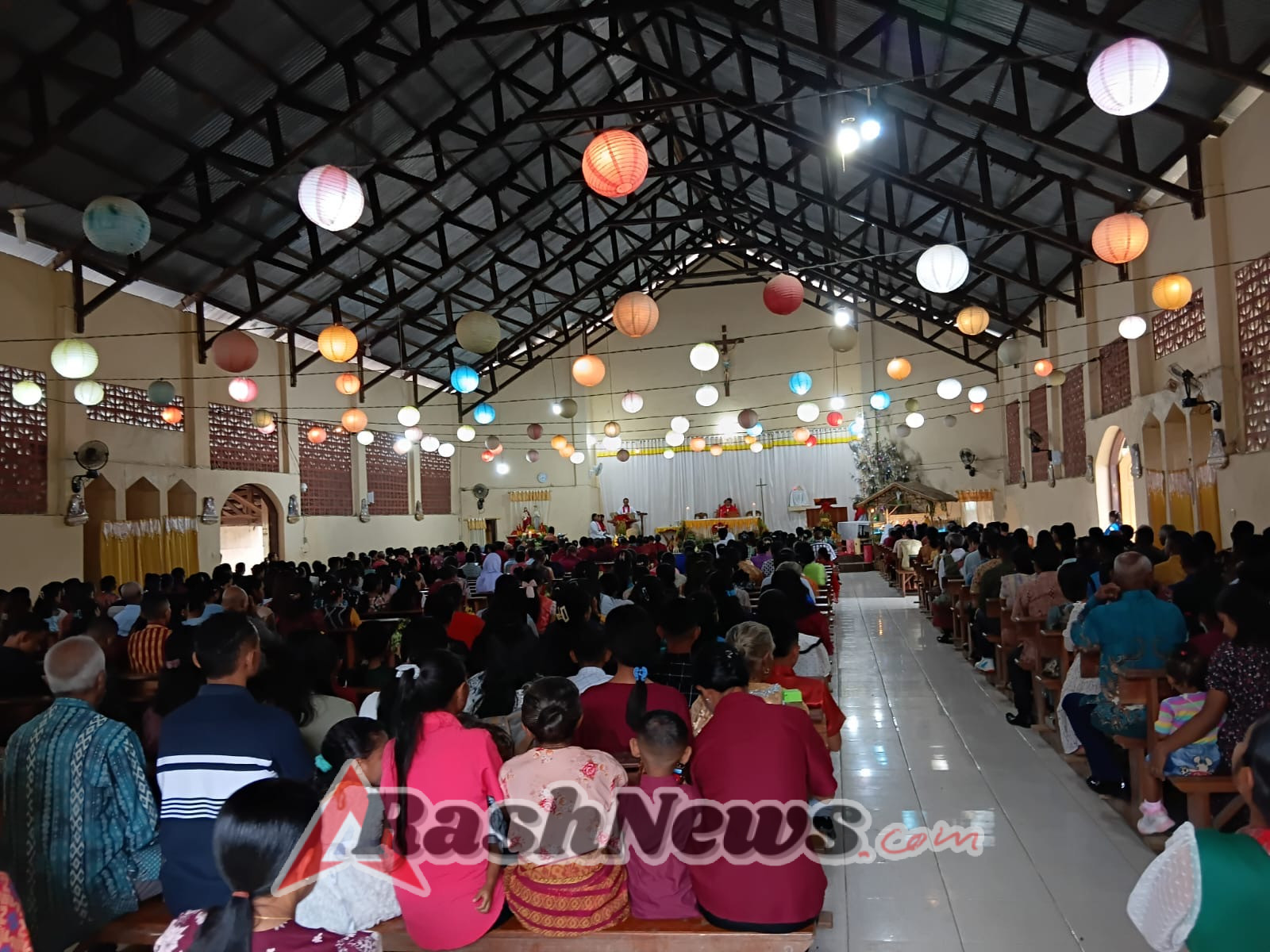 Sertu Soares Tunjukkan Pengabdian, Amankan Misa Natal Kedua dengan Pendekatan Humanis