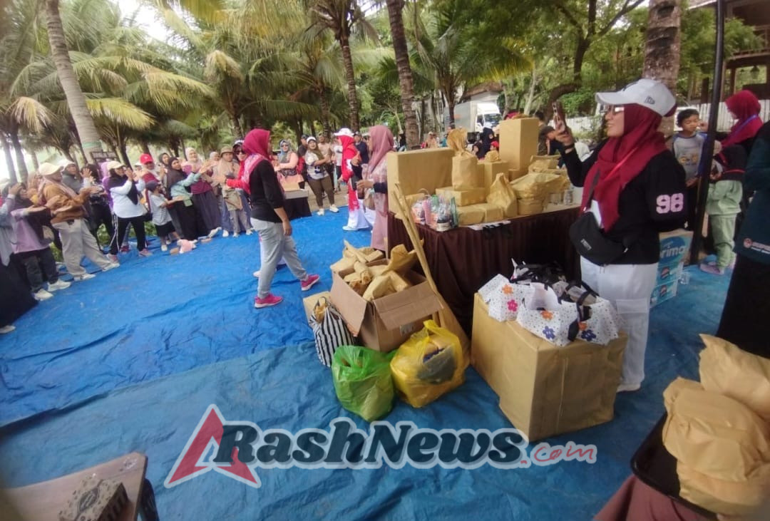Kehadiran Danpos Ramil Maluk Perkuat Sinergi TNI dan Masyarakat di Pantai Maluk