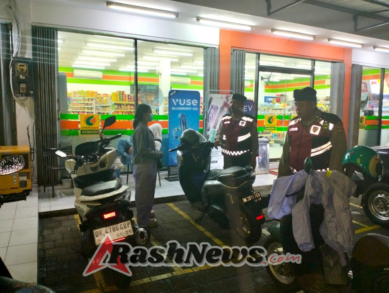 Wujudkan Keamanan Wilayah, Samapta Polsek Abiansemal Intensifkan Patroli Dialogis Pada Area Perbelanjaan