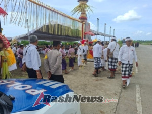 Polsek Klungkung Amankan Upacara Tawur Agung Labuh Gentuh di Lokasi Pusat Kebudayaan Bali.