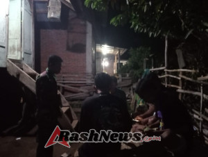 Babinsa Manggelewa Aktif Patroli dan Ronda Malam di Dusun Mpongge