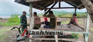 Babinsa Koramil 1614-05/Pekat Edukasi Nelayan Soal Cuaca Ekstrem