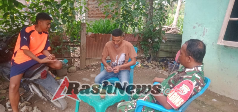 Babinsa Desa Sapaen Ingatkan Warga Soal Ancaman Bencana di Musim Hujan