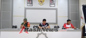 Koramil Taliwang Pastikan BLT DD Tahap IV Tepat Sasaran bagi Warga Lampok