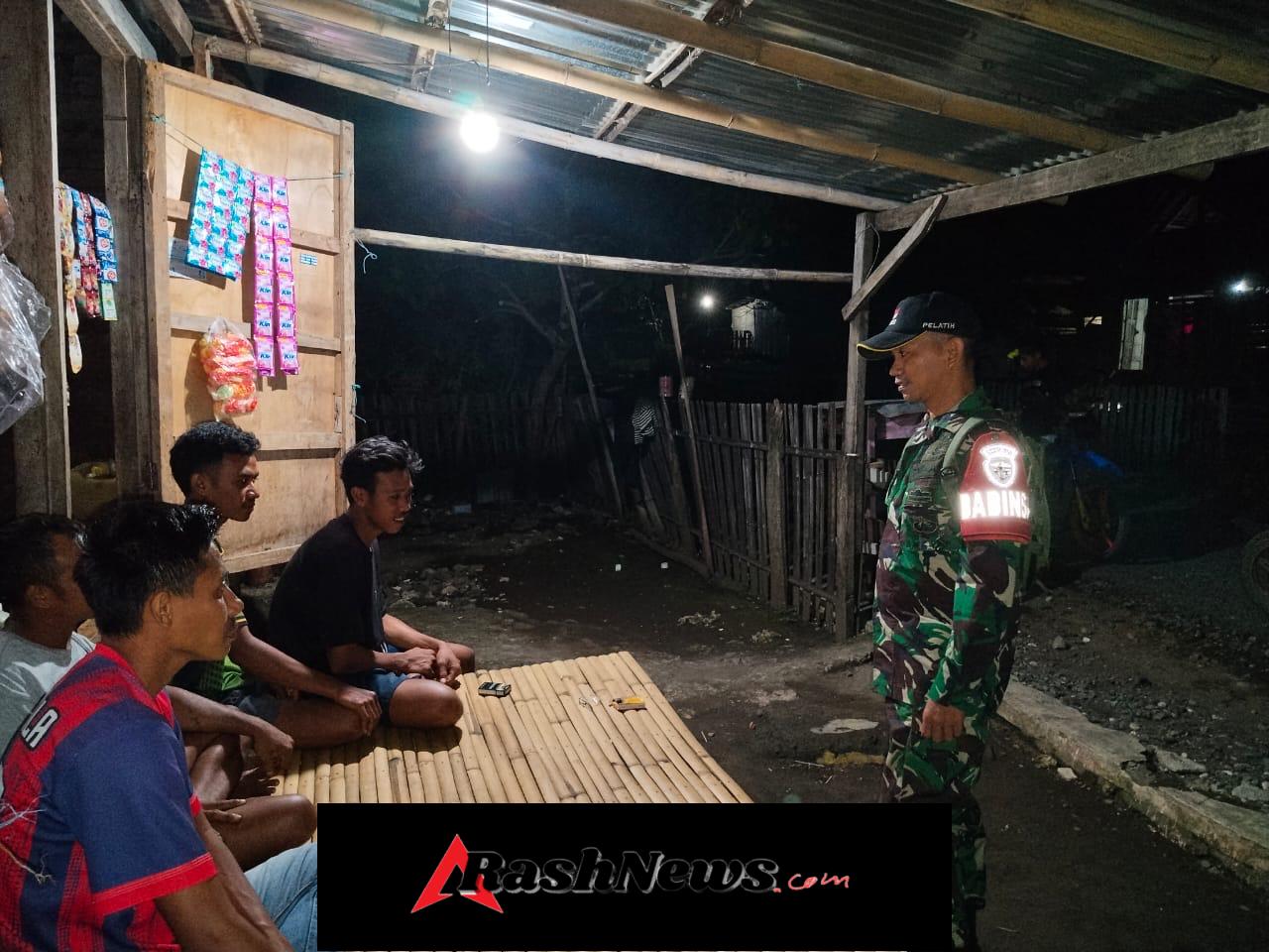 Ronda Malam Babinsa Karombo Ciptakan Lingkungan Aman dan Kondusif
