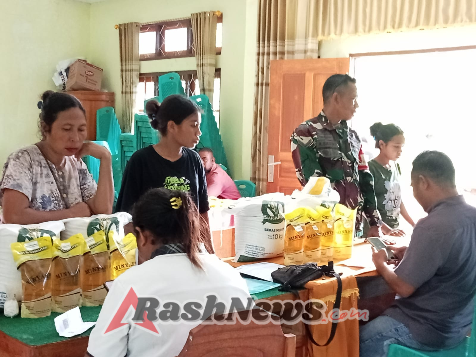 Koramil Panite Dukung Program Ketahanan Pangan, Babinsa Monitoring Bantuan untuk Warga Oebelo .