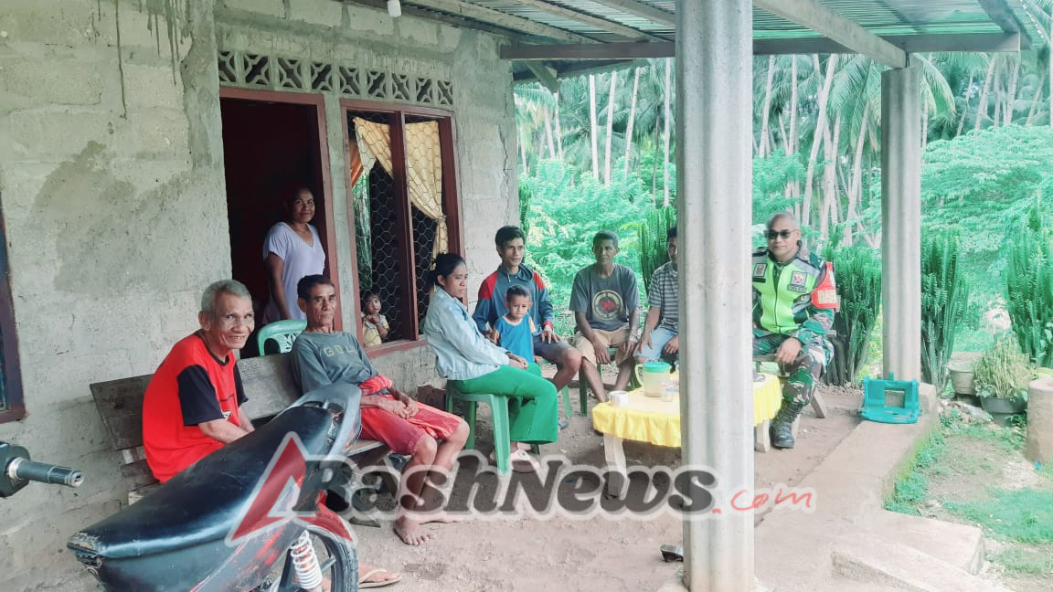 Komsos Babinsa di Sawah Leteklain, TNI Dekat dengan Petani Matasio