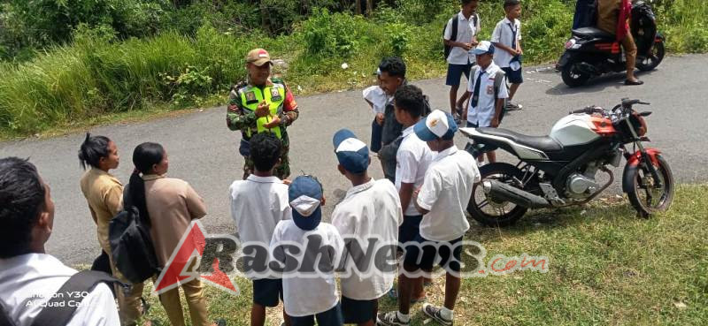 Monitoring Pamwil dan Komsos, Babinsa Pastikan Desa Tendarea Aman dan Tertib