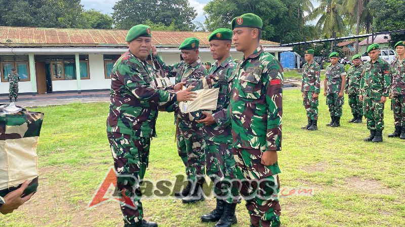 Lengkapi Kebutuhan Lapangan, Dandim 1603/Sikka Pimpin Pembagian Kaporlap