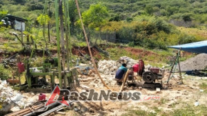 Progres 36 Persen, Babinsa Aesesa Lakukan Pemantauan Sumur Bor BNPB di Kampung Kajulaki