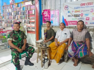 Serda Mursaha Pimpin Patroli Malam di Kecamatan Taliwang