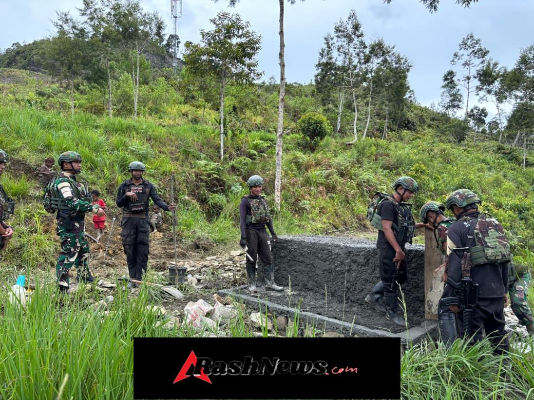 Bak Air dan Pipa Harapan Kasih Satgas Yonif 743/PSY Untuk Masyarakat Kalome