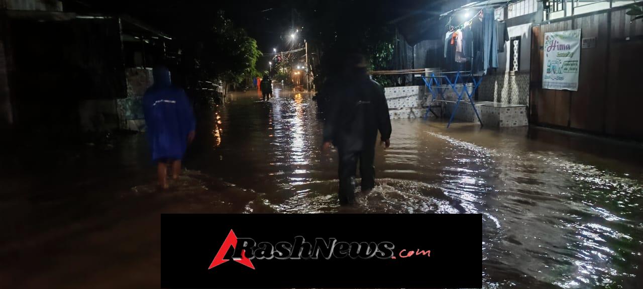 Banjir Rendam Rumah Warga, Babinsa Pastikan Keamanan
