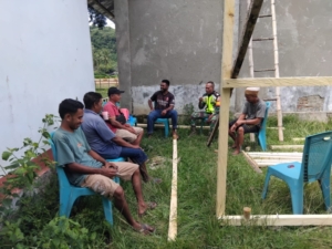 TNI AD Hadir di Desa, Babinsa Detusoko Jaga Kondusifitas Wilayah Ndikosapu