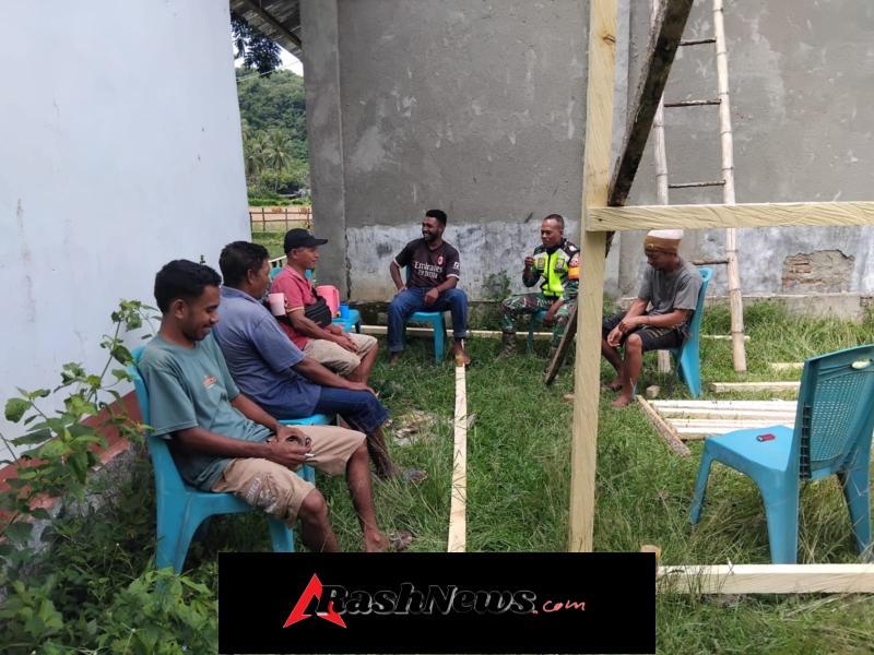 TNI AD Hadir di Desa, Babinsa Detusoko Jaga Kondusifitas Wilayah Ndikosapu