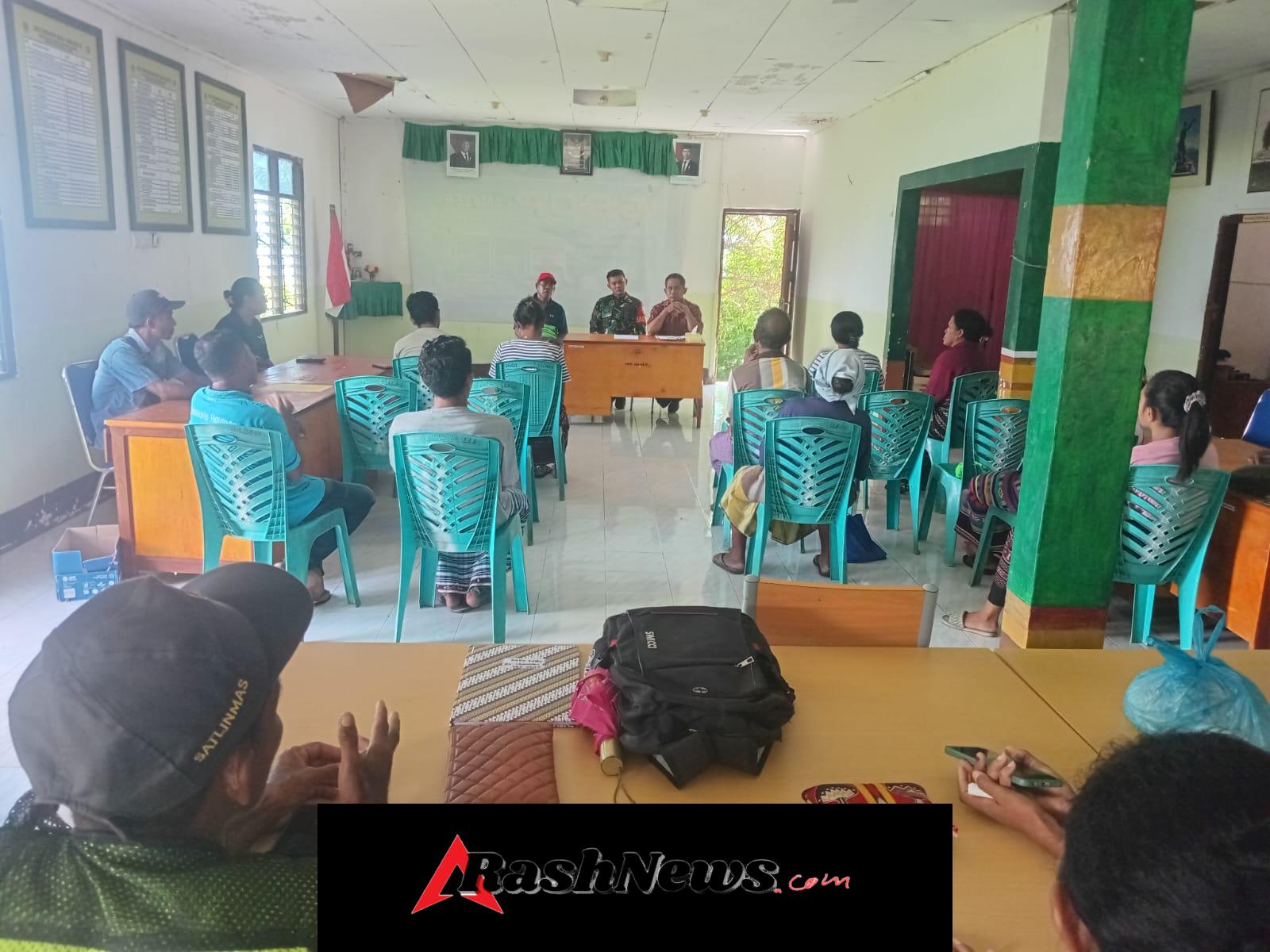 Babinsa Koramil 1624-07/Nagawutung Hadiri Musyawarah Desa Lamalera
