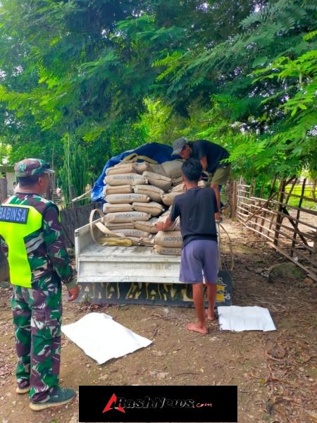 Dukung Pembangunan Wilayah, Materil Diserahkan kepada Babinsa Desa Nggodimeda