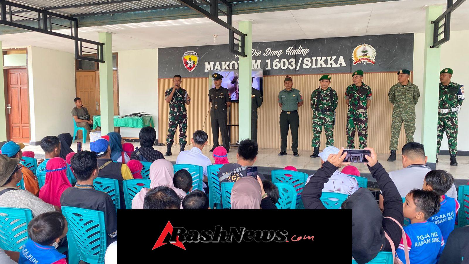 Sertu Sudin Puasi Jelaskan Ragam Seragam TNI AD Saat Kunjungan Siswa RA Rabbani di Makodim 1603/Sikka