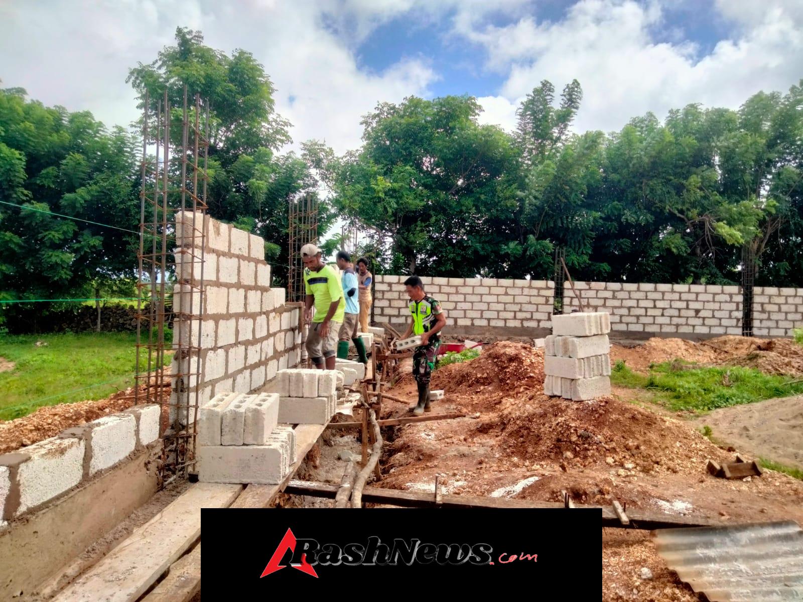 Dukung Program Pembangunan, Babinsa Laksanakan Monitoring KDKMP Desa Oelua