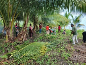 Pererat Kebersamaan, Babinsa Tana Duen Gelar Karbak Bersama Warga