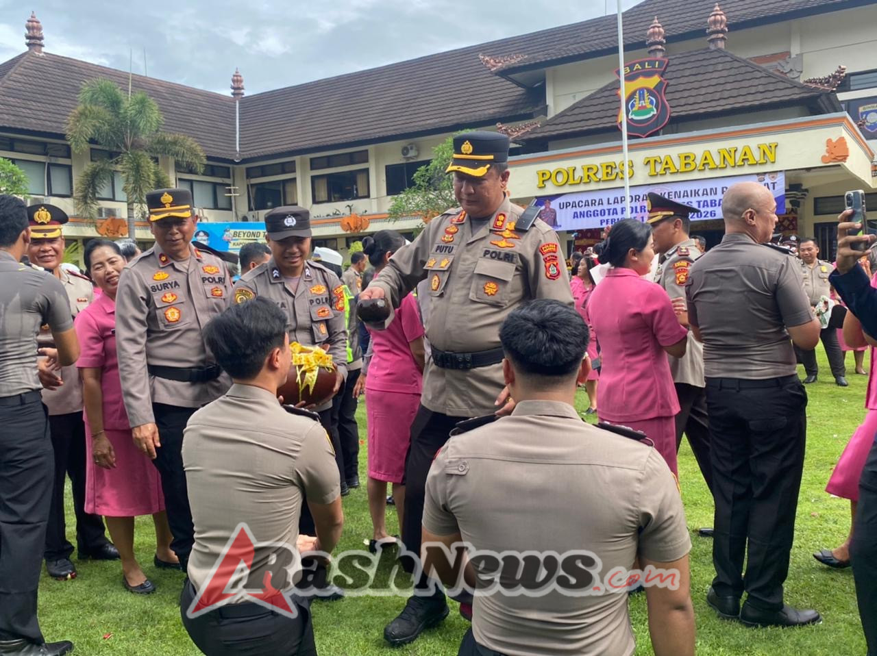 72 Personel Polres Tabanan Naik Pangkat, Kapolres Tekankan Profesionalisme dan Pengabdian Presisi