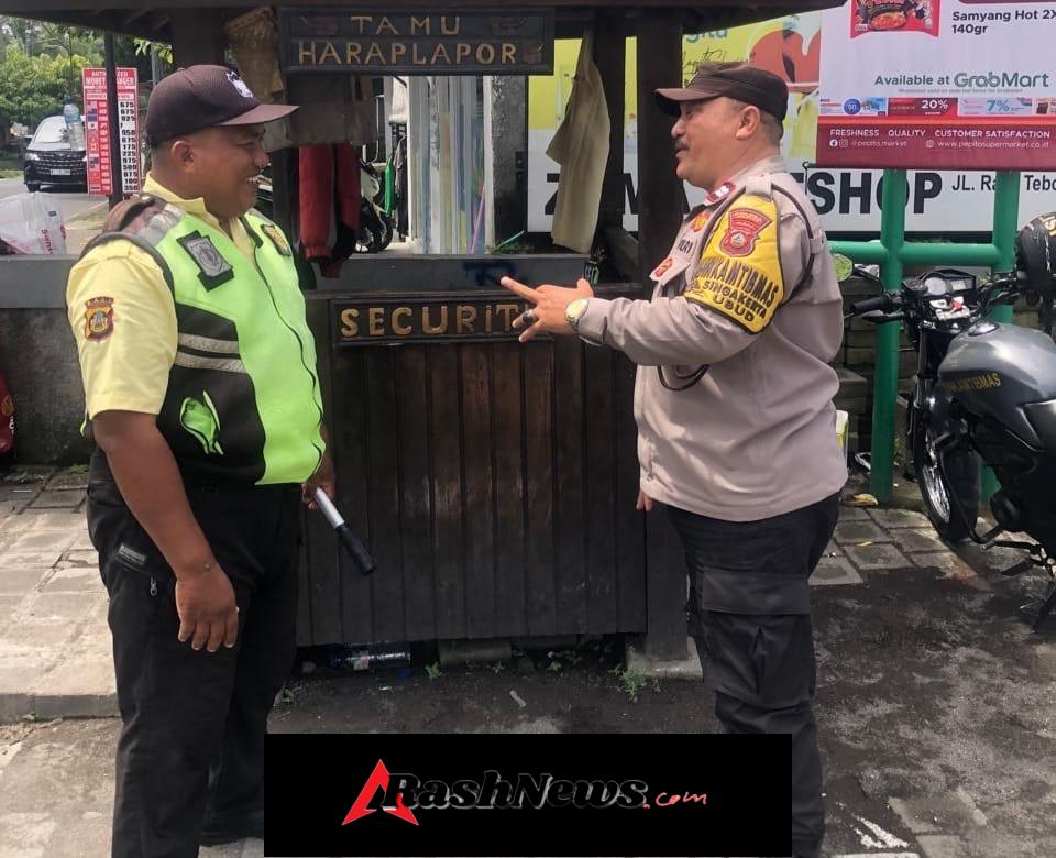 Sambangi Satpam, Bhabinkamtibmas Singakerta Sampaikan Pesan Kamtibmas