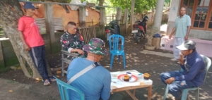 Babinsa Tolokalo Aktif Jaga Kondusifitas Lingkungan Melalui Komsos