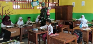 Sinergi TNI dan Mitra BGN, Program Makan Sehat Berjalan Lancar di Kalabahi