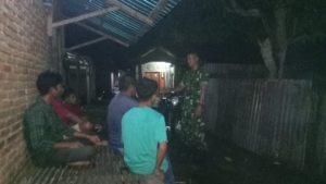 Ronda Malam dan Kongkow Pemuda, Babinsa Tekankan Pencegahan KDRT