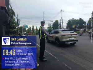 Agar Terciptanya Kelancaran Lalu Lintas Personil Lantas Melaksanakan Penjagaaan Dan Pengaturan di Ktl 2