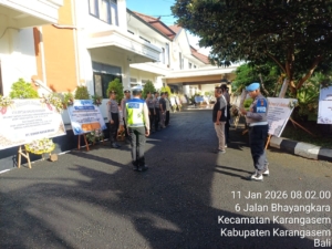 Laksanakan Tugas Piket Mako, Sat Lantas Polres Karangasem Ikuti Serah Terima Tugas Jaga