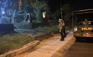 Patroli Malam Hari, Polsek Mengwi Sambangi Kawasan Pura