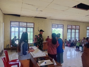 Tingkatkan Kesehatan Balita, Satgas Pamtas Yonarhanud 2 Kostrad Adakan Posyandu