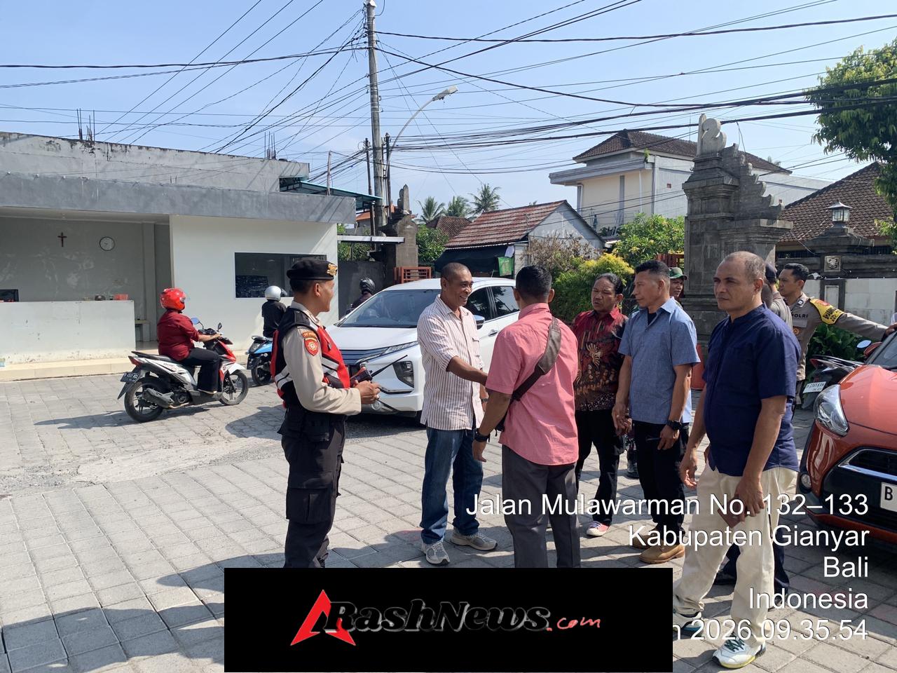 Cegah Kriminalitas, Sat Samapta Polres Gianyar Intensifkan Patroli Mobiling di Lokasi Ibadah