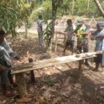 Karya Bakti Babinsa di Desa Embundoa Berjalan Aman dan Lancar