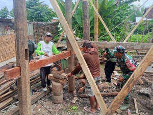 Babinsa Desa Belo Hadir di Tengah Warga Lewat Patroli dan Komsos
