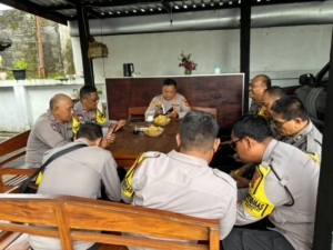 Bhabinkamtibmas jajaran Polsek Seltim ikuti Jam Pimpinan