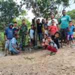 Air Bersih Mengalir, Babinsa Koramil Mollo Utara Bantu Warga Netpala