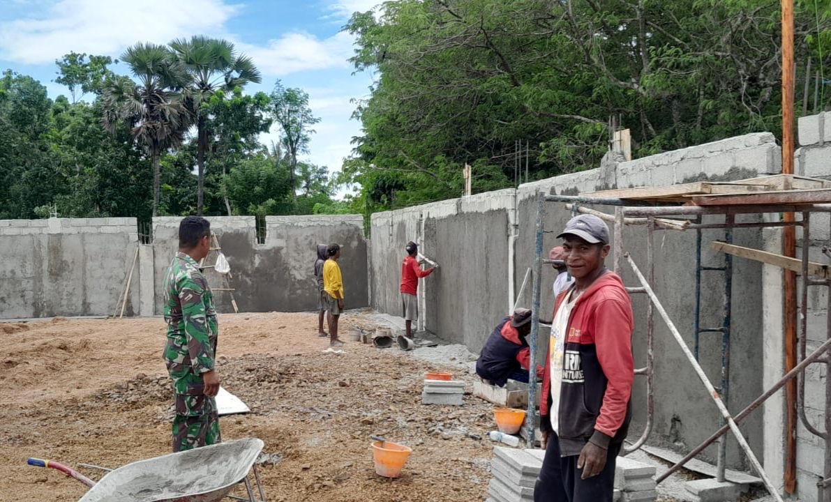 Kerja Nyata Babinsa di Desa Pantae, KDKMP Dibangun dengan Semangat Gotong Royong