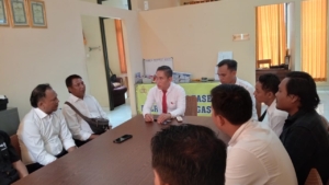 Kasat Resnarkoba Polres Karangasem Pimpin Anev Rutin Bersama Anggota