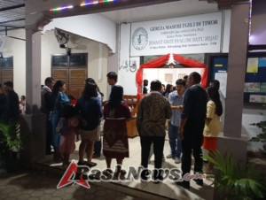 Ciptakan Rasa Aman, Koramil Sekongkang Laksanakan Pengamanan Ibadah Tahun Baru