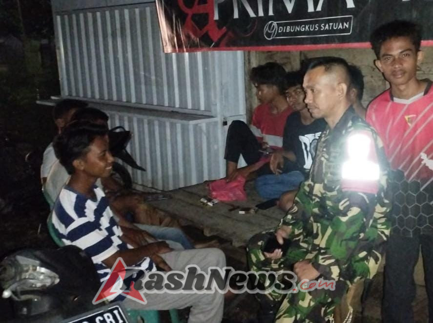 Kontrol Malam Babinsa Pekat Berjalan Lancar, Remaja Dihimbau Bijak