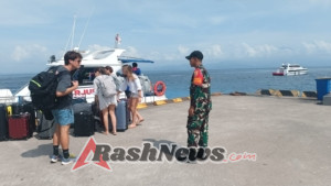 Aparat Gabungan Di Nusa Penida Lakukan Patroli Di Pelabuhan banjar Nyuh