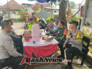 Ciptakan Rasa Aman di Awal Tahun 2026, Babinsa dan Bhabinkamtibmas Amankan Ibadah GKPB Sabda Bayu