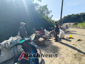 Babinsa Desa Kayubihi Serap Aspirasi Warga Terkait Rencana Transfer Sampah TPA Bangklet Lewat Komsos