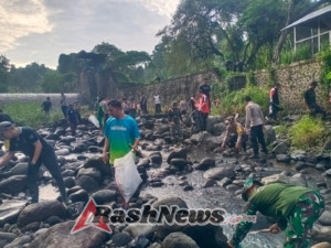 Babinsa Banjar Tegal Dukung Aksi Bersih Sungai, Wujud Kepedulian terhadap Lingkungan dan Wisata
