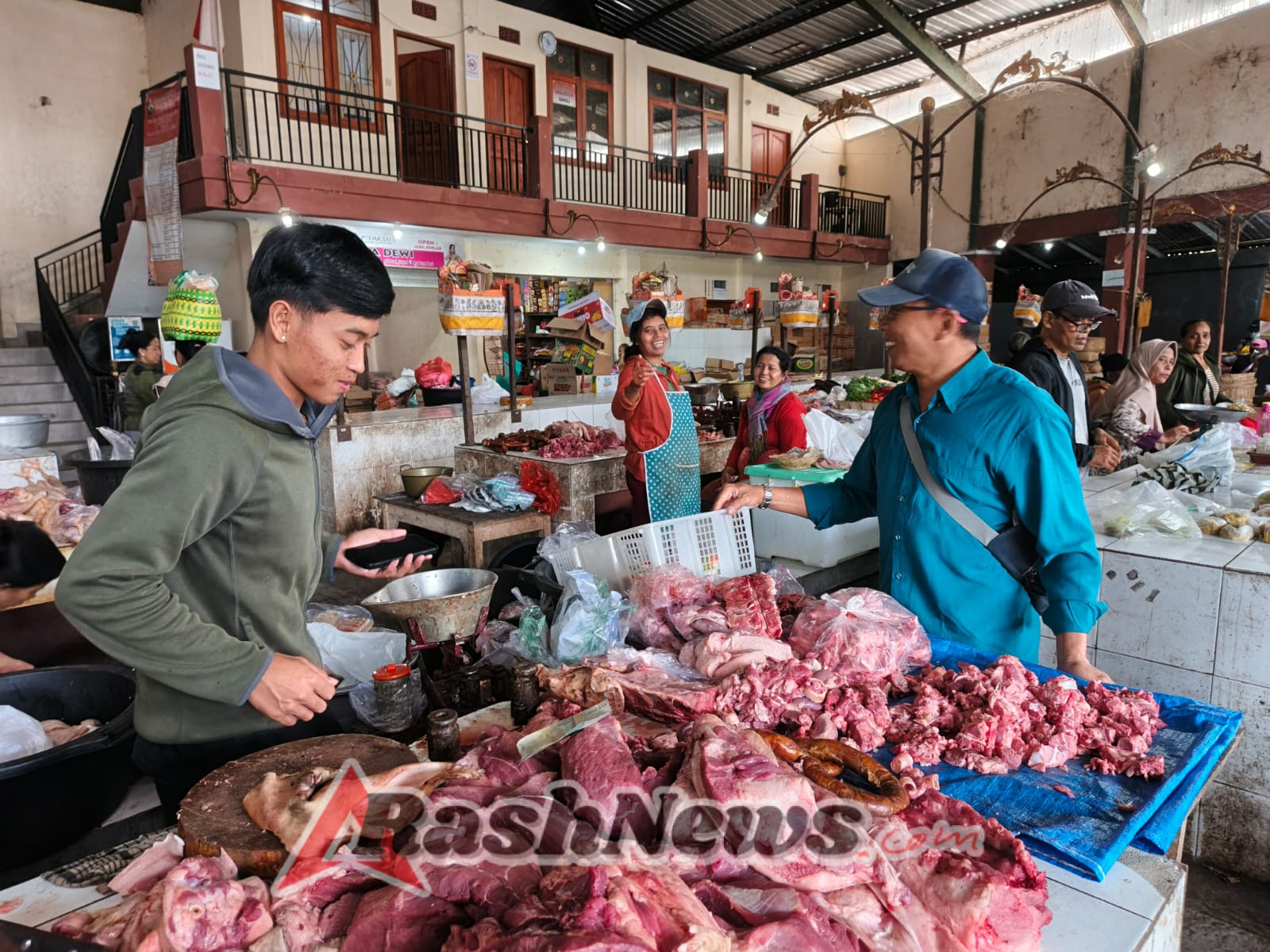Danramil 1609-09/Sawan Turut Hadiri Pisah Sambut Kapolsek Sawan di Mako Polsek Sawan