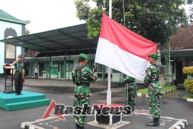 Danramil 1616-02/Ubud Pimpin Upacara Bendera Mingguan di Makodim Gianyar
